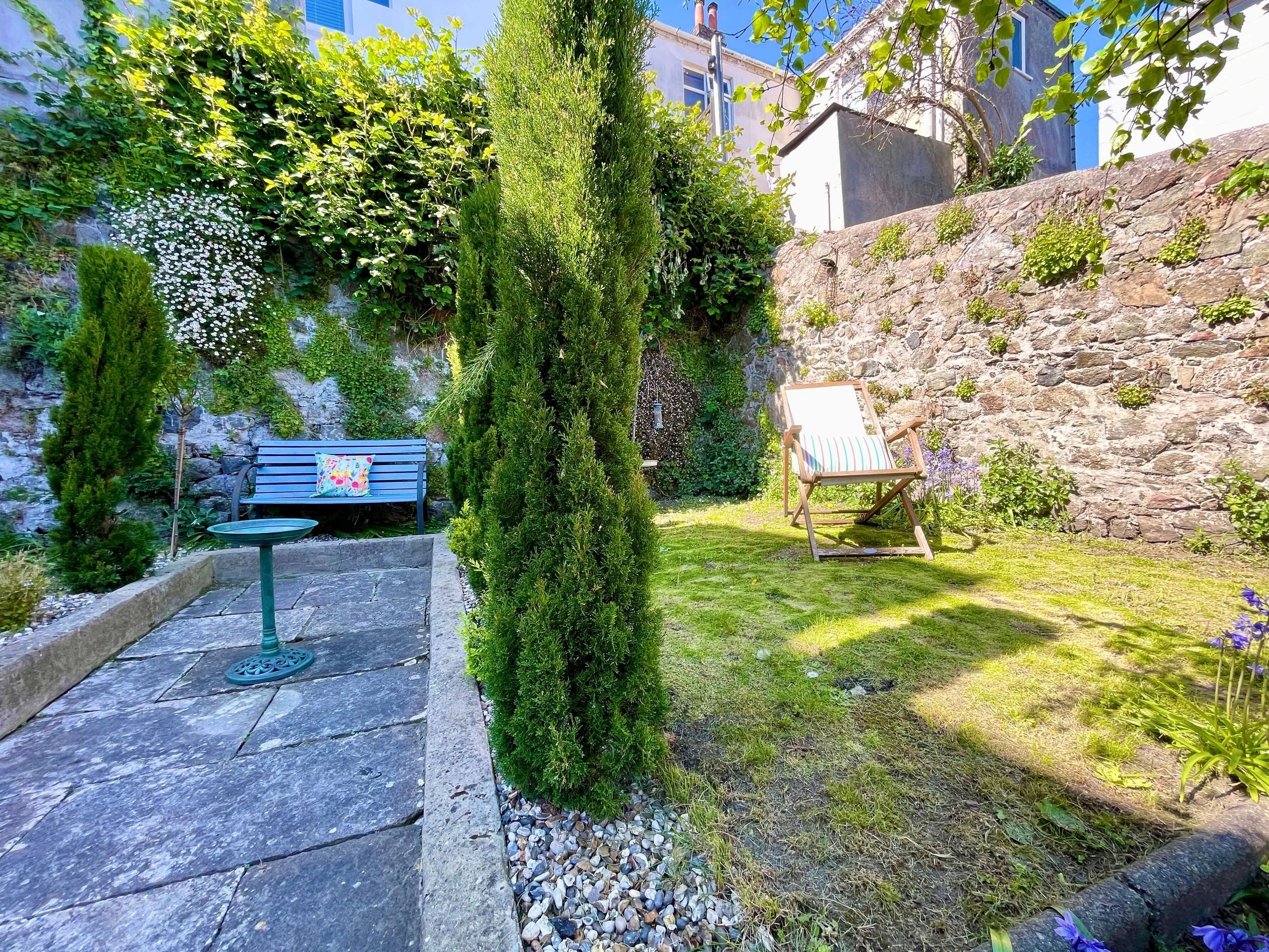 6 Laverstock Court photo 19