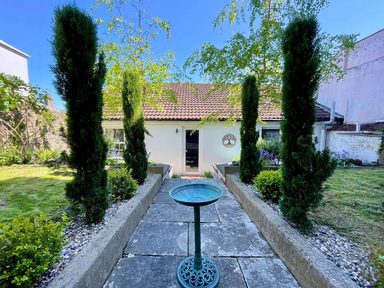 6 Laverstock Court photo 18