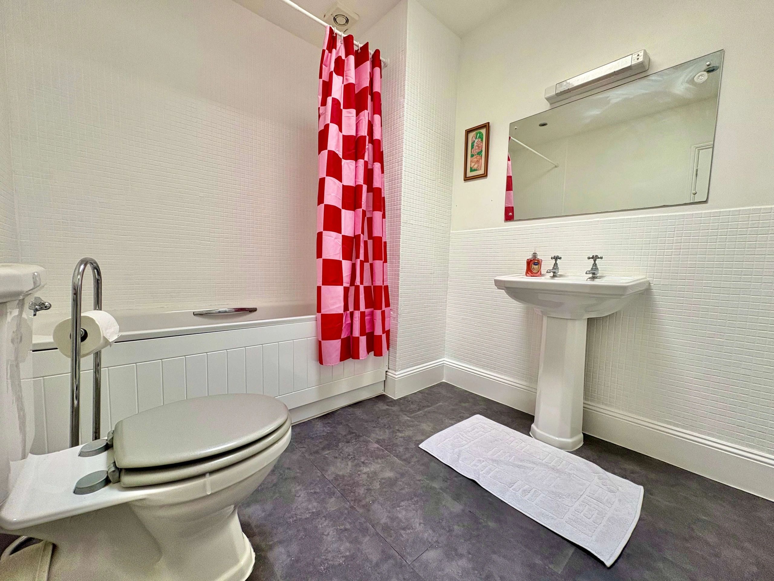 Kenton House photo 27