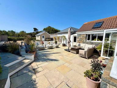 Pebble Cottage photo 39