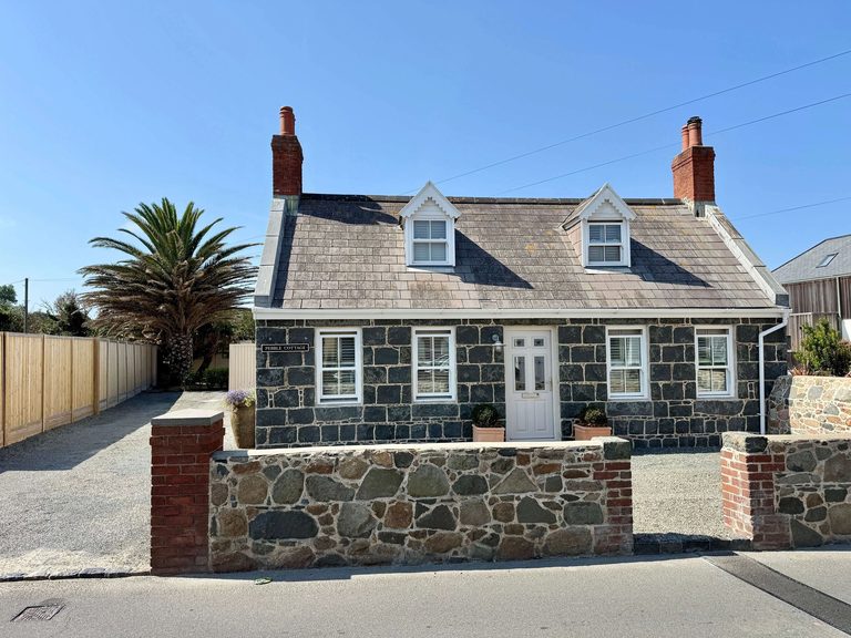 Pebble Cottage photo 1