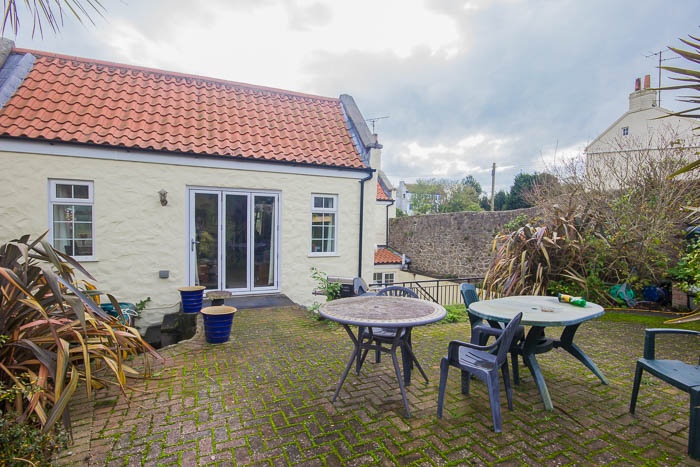 Eden Cottage, Ruettes Brayes, St Peter Port photo 8