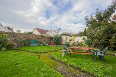 Eden Cottage, Ruettes Brayes, St Peter Port photo 13