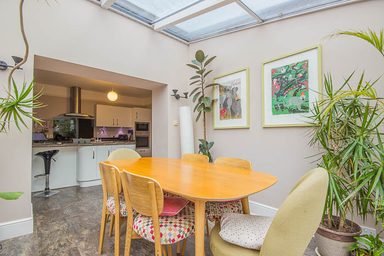St Crispin House, Lowlands Road, Vale photo 12